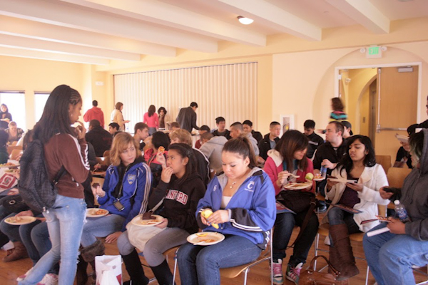 High school students gather at Day with an Undergrad in 2010. (Courtesy of Project Motivation)