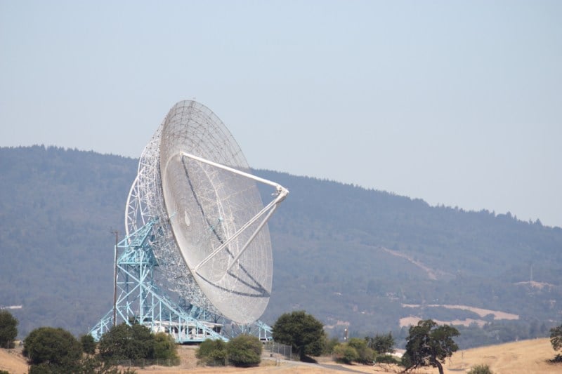 The satellite featured at The Dish hiking trail area. (HAELIN CHO/The Stanford Daily)