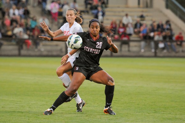 Senior Mariah Nogueira scored the equalizer as Stanford came back to defeat Colorado and stay perfect in Pac-12 play over the weekend (SIMON WARBY/The Stanford Daily).