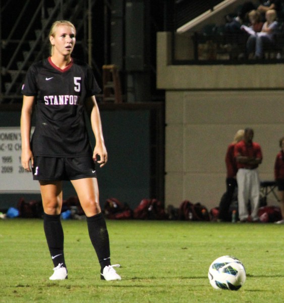 Senior Courtney Verloo (5) was named Pac-12  Player of the Week (The Stanford Daily)