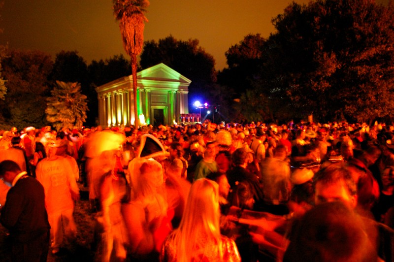 Seventy-two percent of Mausoleum attendees were freshman this year. Last year, 49 percent of attendees were freshmen. (The Stanford Daily File Photo)
