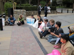Students protest for Gaza in White Plaza
