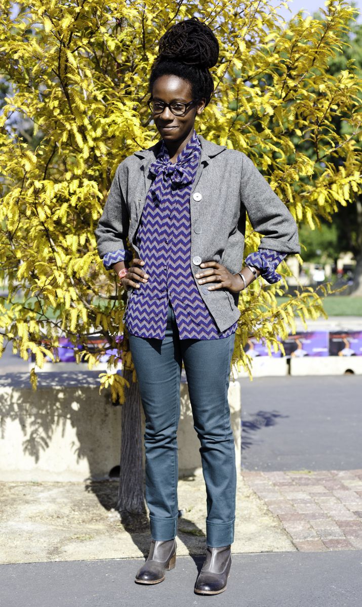 Retro fashions are all the rage at Stanford this year! (CLIFF OWL/The Stanford Daily)