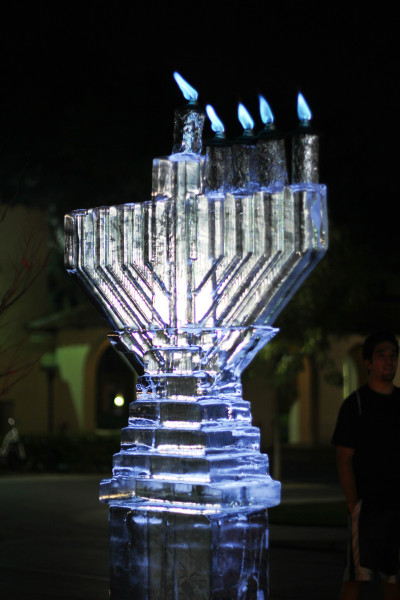 Jewish community gathers in White Plaza for Hanukkah