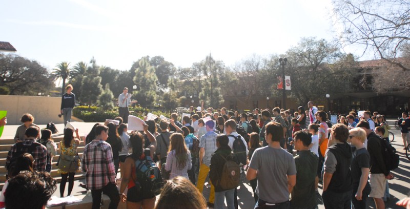 Over 120 students gathered in White Plaza in support of student management at Suites Eating Clubs. (SEAN CHRISTOFFERSON/The Stanford Daily)