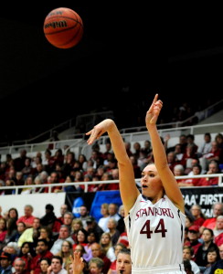 In her last game in Maples Pavilion, Stanford senior Joslyn Tinkle hit a career-best 5-5 from beyond the arc. (MICHAEL KHEIR/The Stanford Daily)