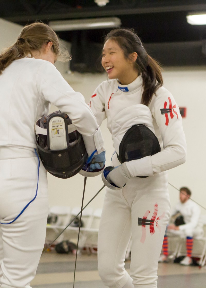 Stanford sophomore Vivian Kong (right) won Stanford's first women's fencing title in 13 years on Friday. (SHIRLEY PEFLEY/stanfordphoto.com)