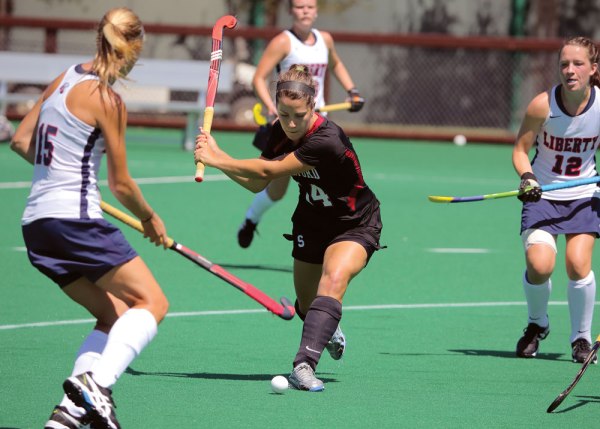 Senior Alex McCawley (center) has helped the Cardinal jump out to a 6-1 record in non-conference play. McCawley has already nearly matched her goal total from last season, as the senior has six goals in her first seven contests. (HECTOR GARCIA-MOLINA/stanfordphoto.com)