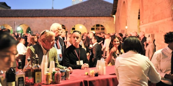 Alumni attend last year's Dinner on the Quad, a mainstay of Reunion Homecoming weekend. (ZETONG LI/The Stanford Daily)