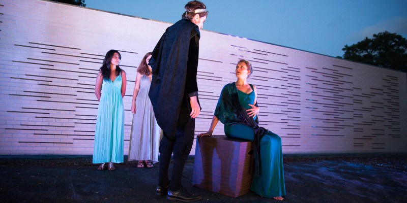 The cast of Stanford Shakespeare Company's "The Winter's Tale" performs outdoors (FRANK CHEN/The Stanford Daily).