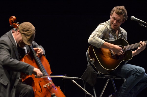 (l-r) Dave Eggar and Phillip Phillips perform onstage at Bing Concert Hall. (RAHIM ULLAH/The Stanford Daily)