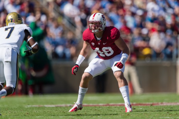 Fifth-year senior outside linebacker Kevin Anderson (right) will make his third start since returning from injury. Anderson looks to bolster a pass rush that is 11th in the Pac-12 with 17 sacks on the season. (TRI NGUYEN/The Stanford Daily)