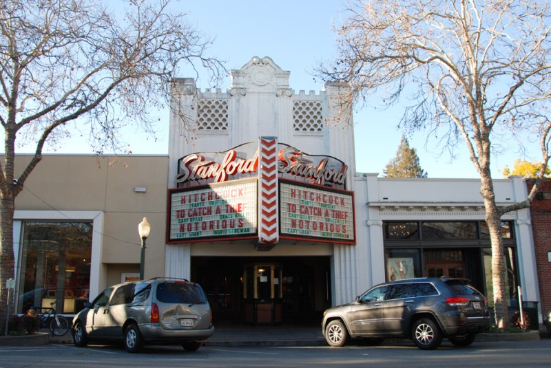 The Stanford Theatre, 221 University Ave. (GABRIELLA GROTH/The Stanford Daily)