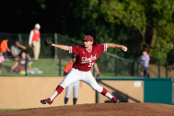 Junior lefty Chris Castellanos (above) twirled 6.1 shutout innings and was helped by 11 hits from the offense behind him as Stanford took Game 2 against Oregon State, 6-0. (RAHIM ULLAH/The Stanford Daily)