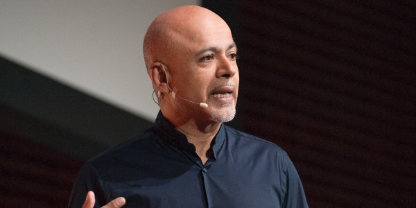 Physician, author, educator Abraham Verghese gives his talk, ‘’The Great Lie That Tells The Truth (Courtesy of Stanford News Service).