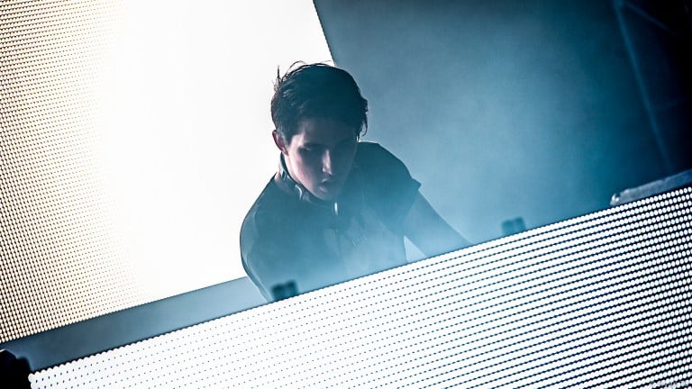 DJ Porter Robinson performing live in 2013. (Wikimedia Commons, Ryan Tir)