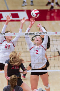 One game behind conference lead, women's volleyball takes on Oregon
