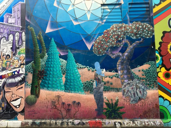 The Clarion Alley Mural Project in San Francisco's Mission District. (CLARISSA GUTIERREZ/The Stanford Daily)