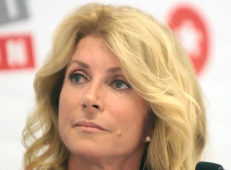 Senator Wendy Davis (Courtesy of Gage Skidmore).