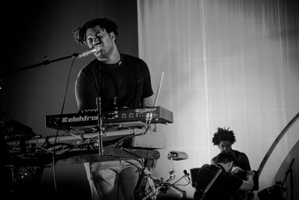 Sampha performing in March 2017. (Lisa Bouten, Flickr)