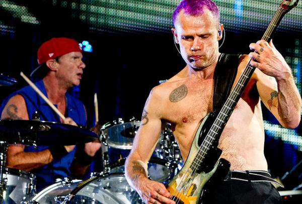 The Red Hot Chili Peppers bring the hype to Oracle