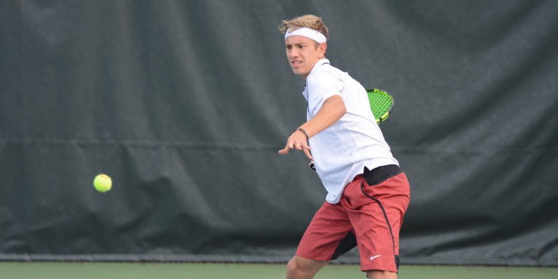 Junior David Wilczynski continued his exceptional form this weekend, winning all four times he stepped on the court to improve to 16-3 in singles and 13-5 in doubles play this dual season. (MYLAN GRAY/The Stanford Daily)