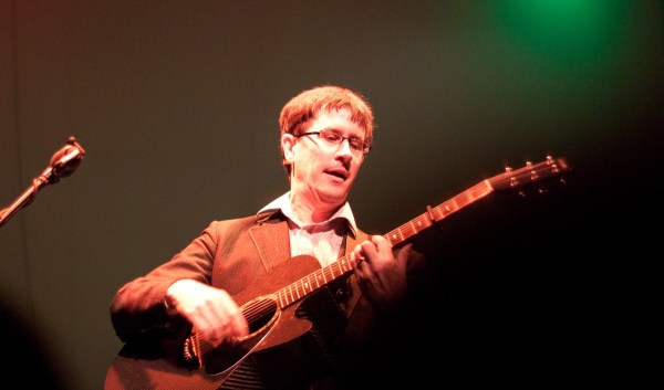 John Darnielle of The Mountain Goats. (Visions of Domino via Wikimedia Commons)