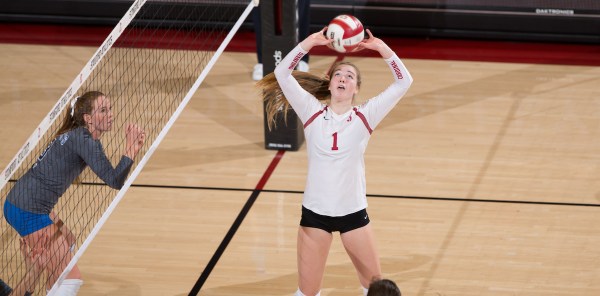Sophomore setter Jenna Gray guided the Cardinal offense with 30+ assists in each of her three matches. (MIKE RASAY/isiphotos.com)