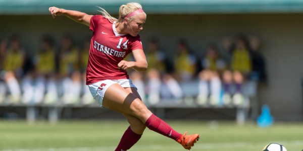 Freshman forward Civana Kuhlmann netted a goal off of an assist from sophomore Jaye Boissiere to give Stanford an early lead in the 32nd minute. The Cardinal are a perfect 5-0 in Pac-12 play.(JIM SHORIN/isiphotos.com)