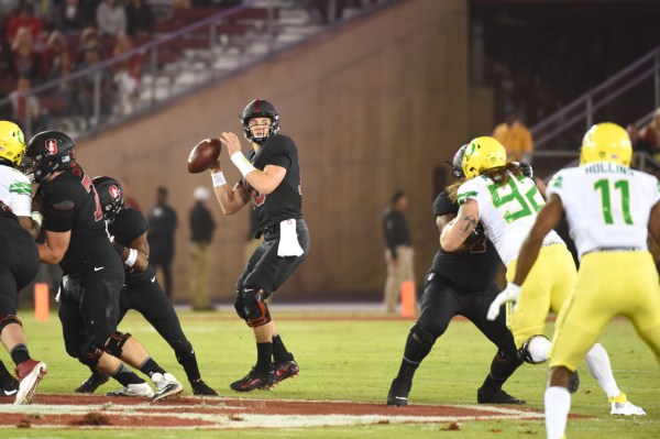 Keller Christ thew three touchdowns against Oregon during homecoming weekend. The senior finished the game 15-for-21 while tallying 181 yards. (TYLER WILLIAM HONG/The Stanford Daily)