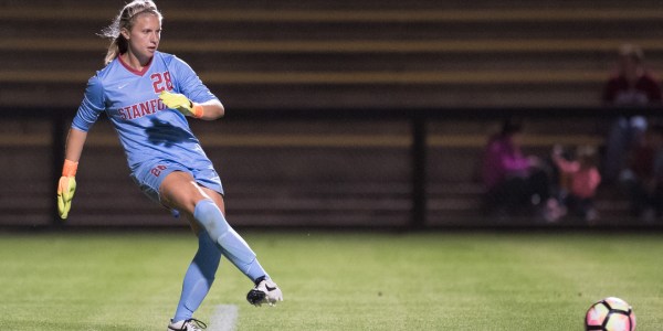 Sophomore Goal Keeper Lauren Rood was named PAC-12 Player of the Week after her team’s shutout against the Huskies. (LYNDSAY RADNEDGE/ isiphotos.com)