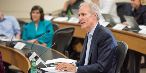 President Marc Tessier-Lavigne spoke to the Faculty Senate on the subject of freedom of speech and the question of controversial speakers (Courtesy of Linda A. Cicero).