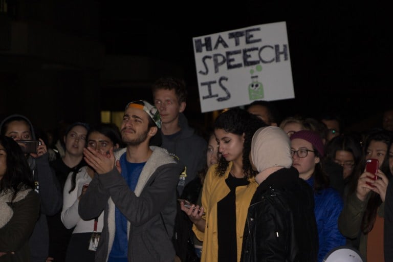 The rally outside Mitchell Earth Sciences (FEBE MARTINEZ/The Stanford Daily).