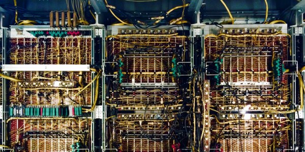 CS 56N takes a field trip to the Computer History Museum to explore computing's progression from bulky machines to today's high-tech devices (Courtesy of Wikimedia Commons).