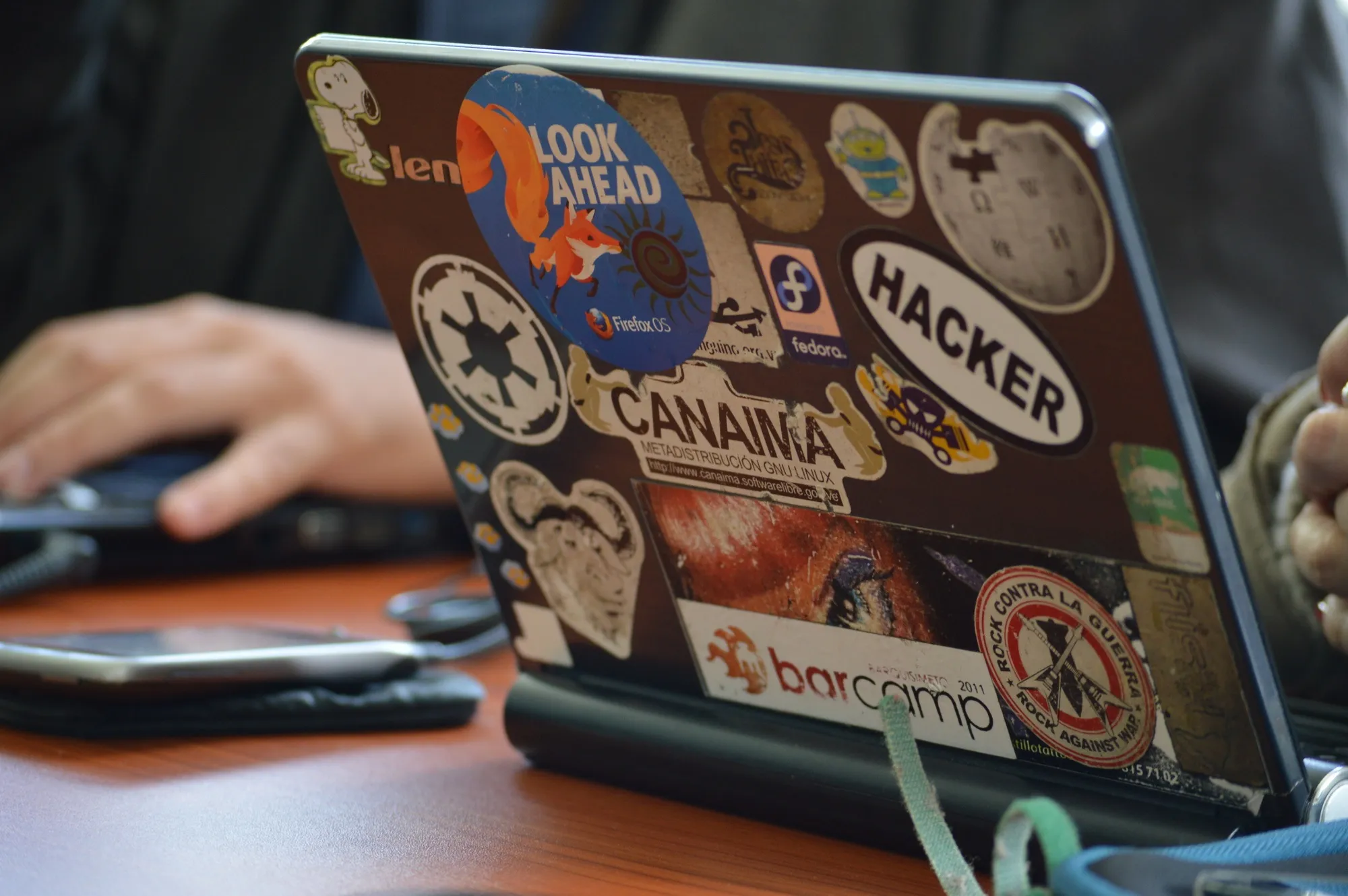 The phenomenon of laptop stickers