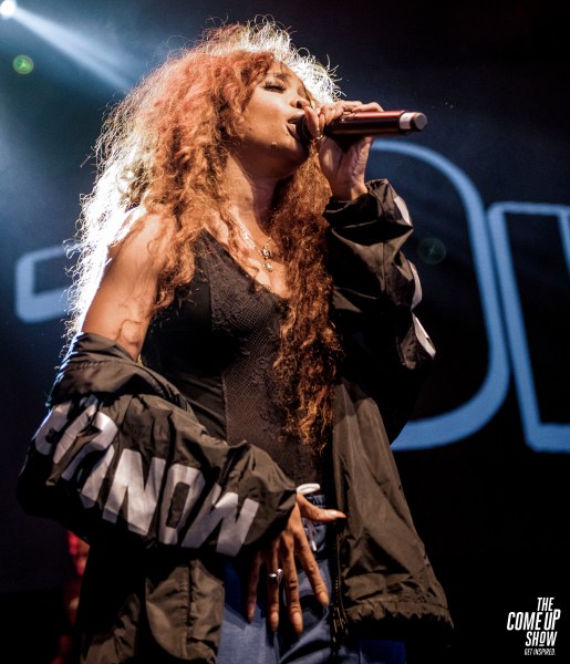 SZA live in Toronto (Courtesy of The Come Up Show/FLICKR)