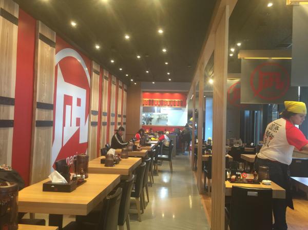 The interior of the new Ramen Nagi Japanese restaurant location in Palo Alto. (VALERIE WU/The Stanford Daily)