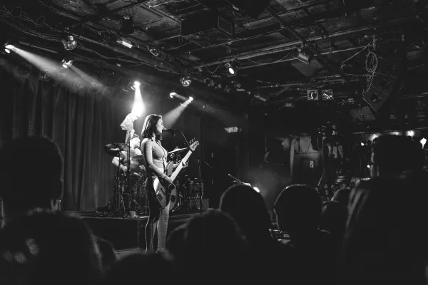 Mitski performs at the Paradise Rock Club in Boston. (KENNY SUN/Wikimedia Commons)