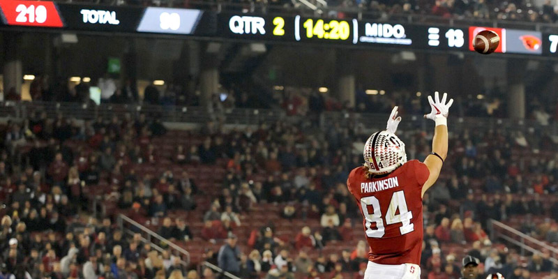 Sophomore tight end Colby Parkinson (above) goes up in the end zone for one of his four touchdown catches last week against Oregon State. The Beavers simply could not guard him. (MICHAEL KHEIR/The Stanford Daily)