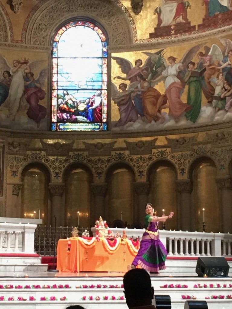 Student Varsha Sankar danced bharantanatyam at Stanford's Diwali celebrations (courtesy of Lindsay Chong).