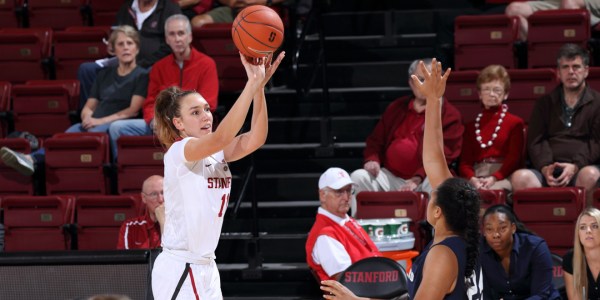 Senior forward Alanna Smith (above) helped Stanford to their 2-0 conference weekend over USC and UCLA. (BOB DREBIN/isiphotos.com)
