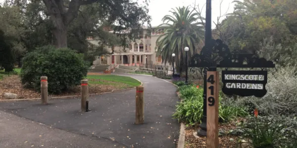 Kingscote Gardens, where the Title IX Office is located. (Photo: JORDAN PAYNE/ The Stanford Daily)