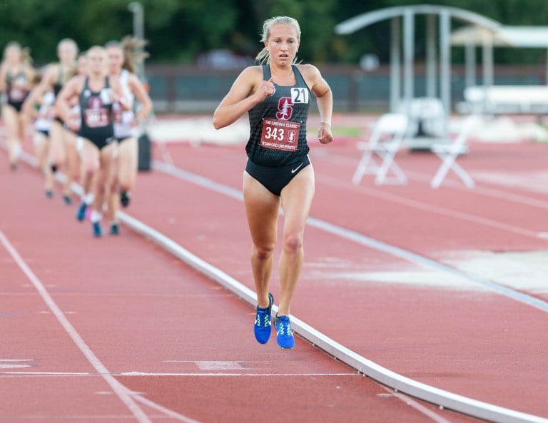 Sophomore Jessica Lawson (above) anchored the women's DMR, running 4:37 for the mile. The all-sophomore relay team placed sixth this weekend with a time (11:04.30) that ranks them 14th in the country. (JOHN P. LOZANO/isiphotos.com)