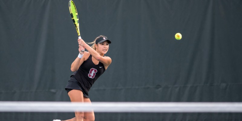Seniors Caroline Lampl (above) and Kimberly Yee continued their doubles dominance this past weekend, taking down Vanderbilt’s No. 36 Contreras/Smith (6-2). Lampl/Yee sit at No. 12 in the national women’s doubles rankings. (LYNDSAY RADNEDGE/isiphotos.com)