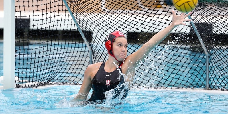 Redshirt sophomore goalkeeper Emalia Eichelberger (above) recorded a career-high 16 saves in Sunday’s 9-8 triple-overtime loss to No. 2 USC. Eichelberger made a number of critical saves late in the MPSF Championship game to send the match to sudden death. (HECTOR GARCIA-MOLINA/isiphotos.com)