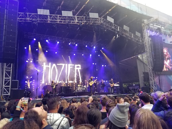 Hozier didn’t offer Childish Gambino’s visuals or Judah & the Lion’s energy, but the humble Irish-born singer-songwriter never really needed much impress with his seductive, soulful sound. (Photo: ELENA SHAO/The Stanford Daily)