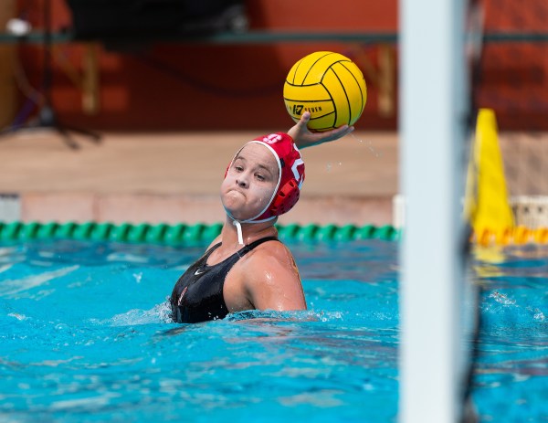 One of three Cardinal athletes on the Team USA roster, sophomore Ryann Neushul has made herself an established presence in the pool for Stanford. Neushul scored the game-winning goal against USC in the 2019 NCAA title game. (JOHN P. LOZANO/isiphotos.com)
