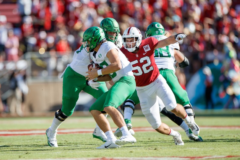 Linebacker Casey Toohill and the Stanford defense were one of the bright spots in last week's loss to Oregon. They collected four sacks while giving up just 21 points and 320 yards to an otherwise lethal Ducks offense.