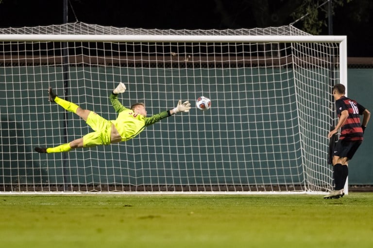 Redshirt sophomore keeper Andrew Thomas' impressive saves were integral in sending the Cardinal into double overtime. No. 7 Washington vastly outshot No. 2 Stanford, and the point differential would have been vastly different without Thomas' goalkeeping. (KAREN AMBROSE HICKEY/isiphotos.com)