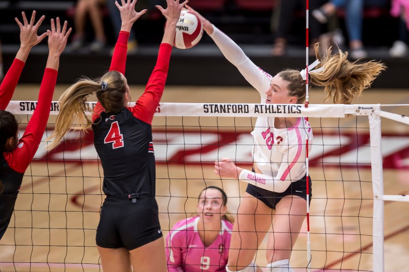 Freshman outside hitter Kendall Kipp (above) led the team in kills during Stanford's five set victory over USC. Kipp recorded a career-high 23 kills.  (KAREN AMBROSE HICKEY/isiphotos.com)